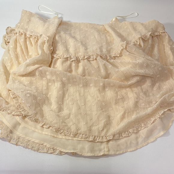 Carly Jean Los Angeles Ivory Long Sleeve Dress - Picture 7 of 7